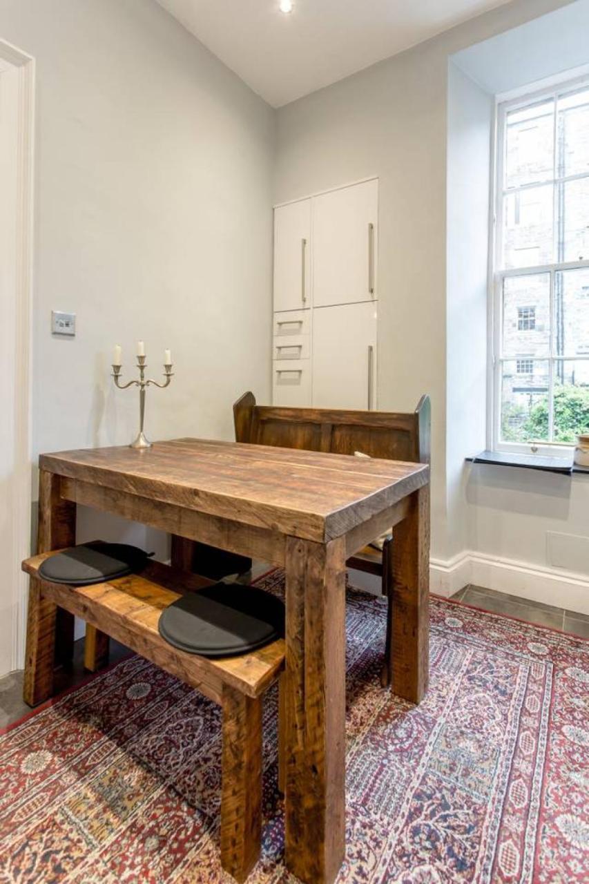 Joivy Converted Flat In Historic Building In New Town EDI Exterior foto
