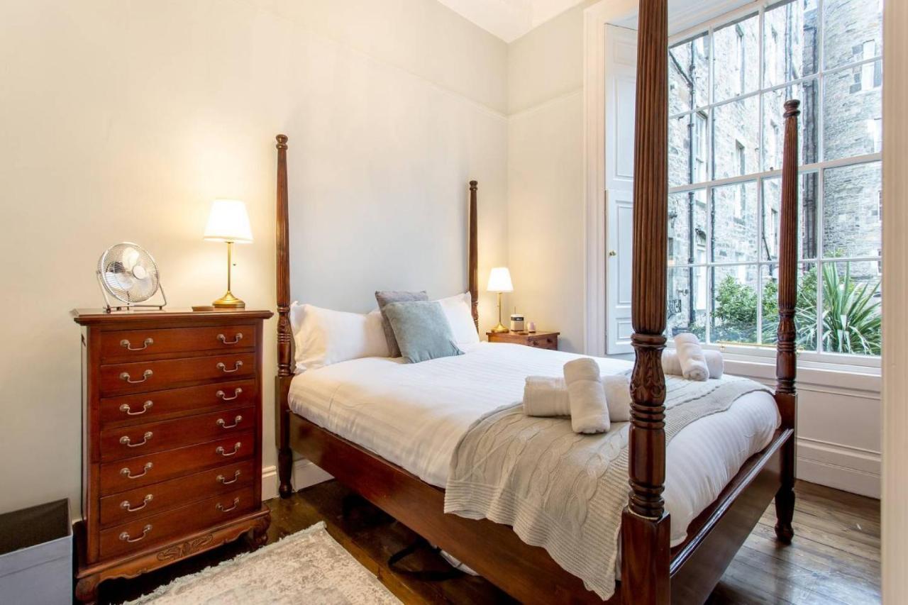 Joivy Converted Flat In Historic Building In New Town EDI Exterior foto